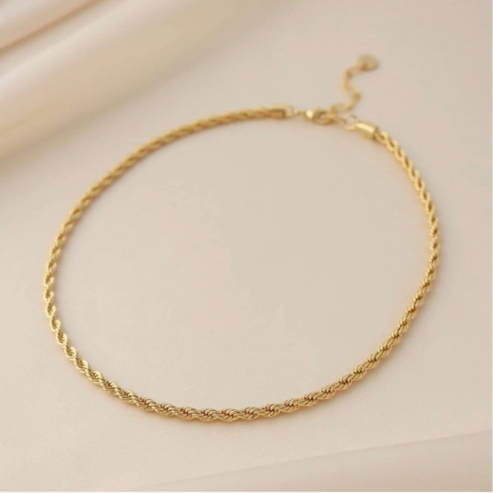 Lovers Tempo Sloane Necklace – Gold Plated (Excellent Condition)